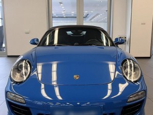 997 turbo 保时捷 911 系列高性能跑车，速度与激情的象征